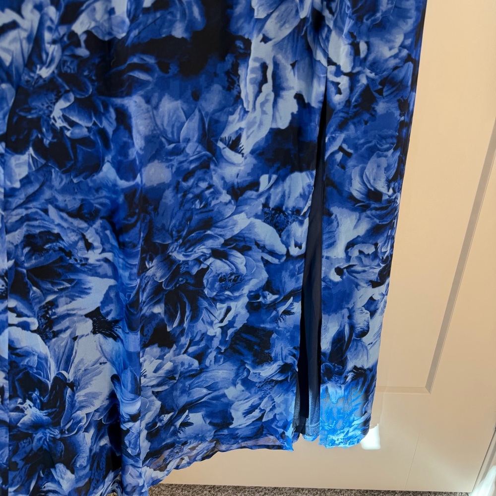 Lulus Beautiful Soul Blue Floral Print Twist-Front Maxi Dress - NWT - Picture 8 of 11